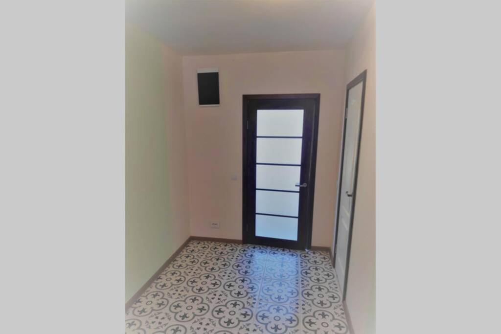 Dzivoklis Gimenei 100 Metri No Juras Apartment Jurmala Exterior photo